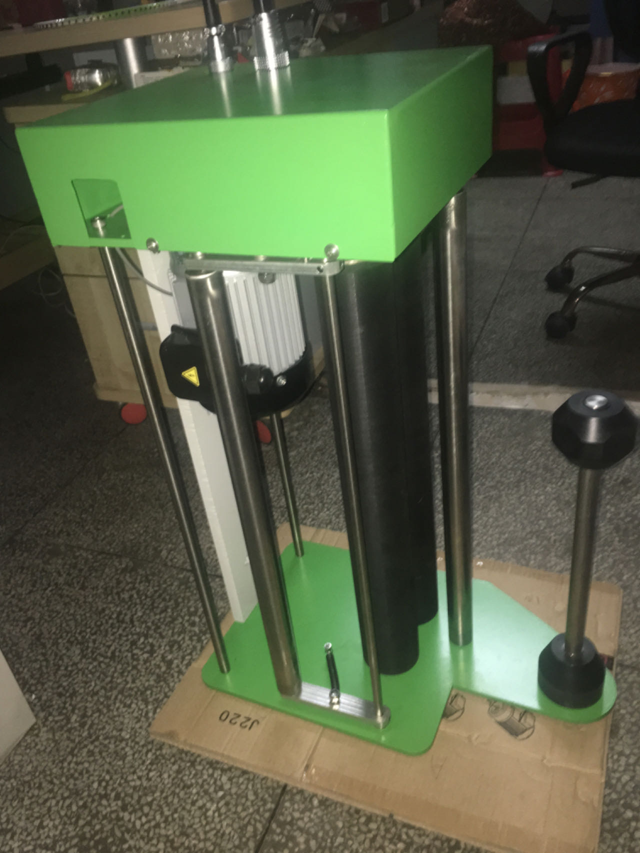 缠绕机膜架-水平回转式膜架